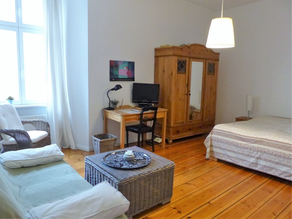 Standard Apartment - Guestroom