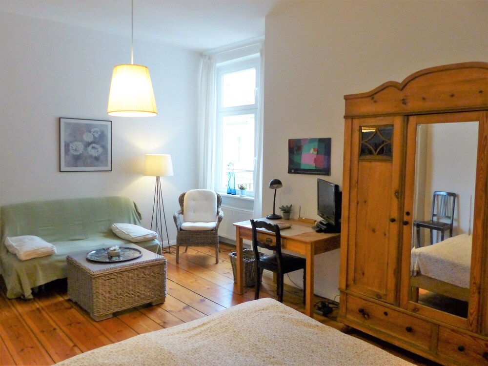 Standard Apartment - Guestroom