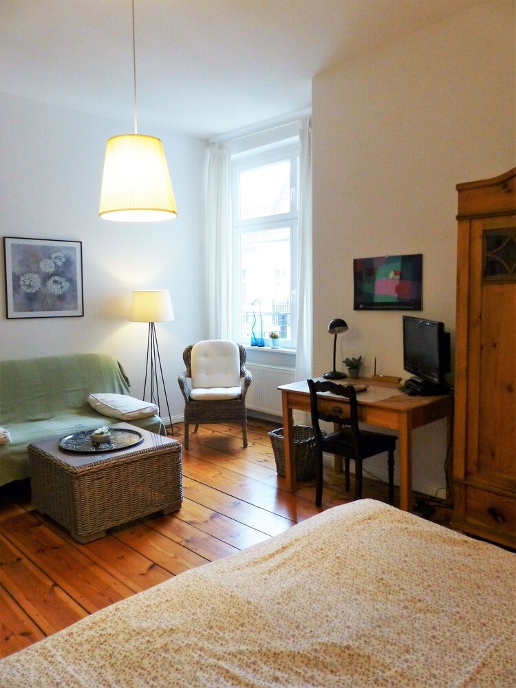 Standard Apartment - Guestroom