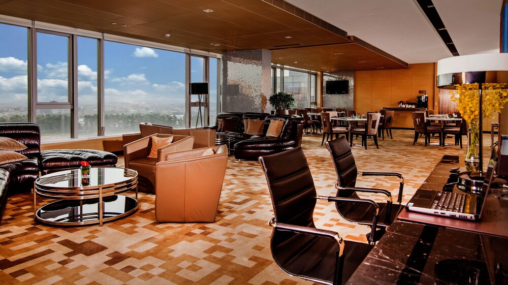 Executive Lounge