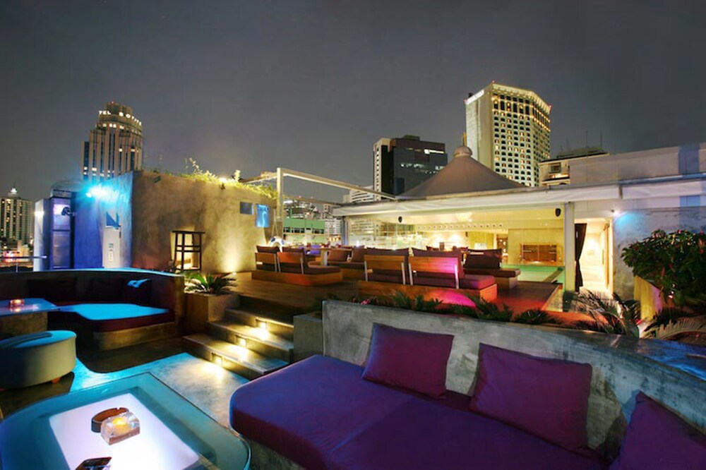 Hotel Bar