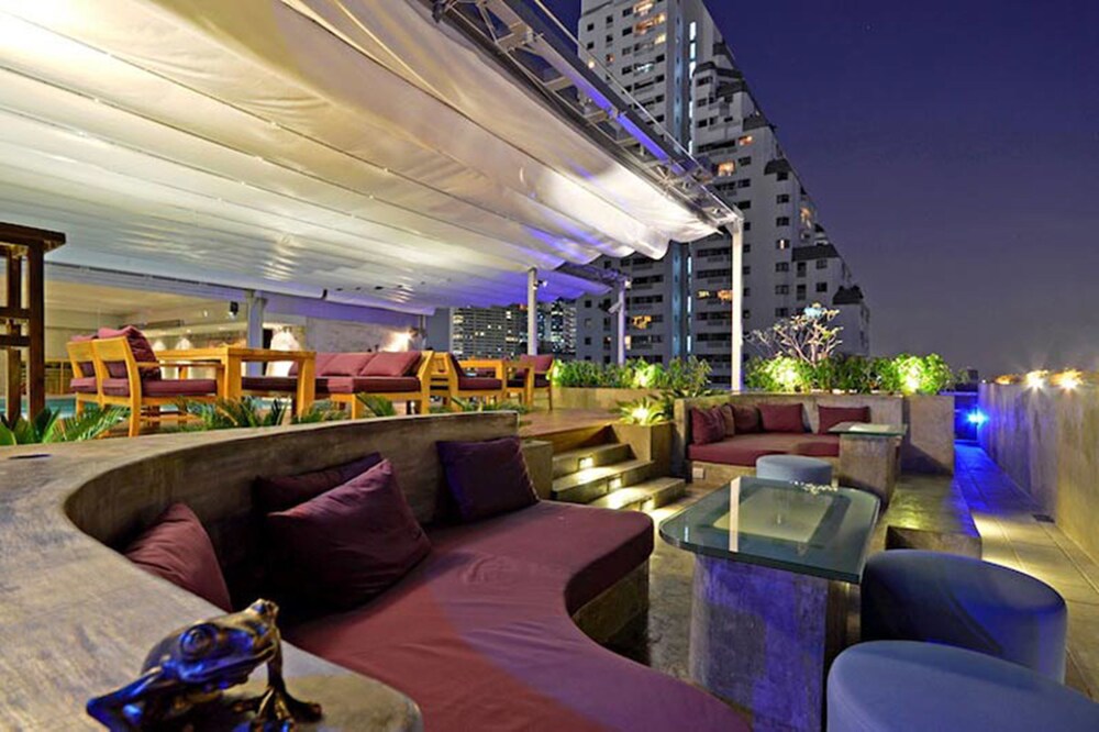 Hotel Bar