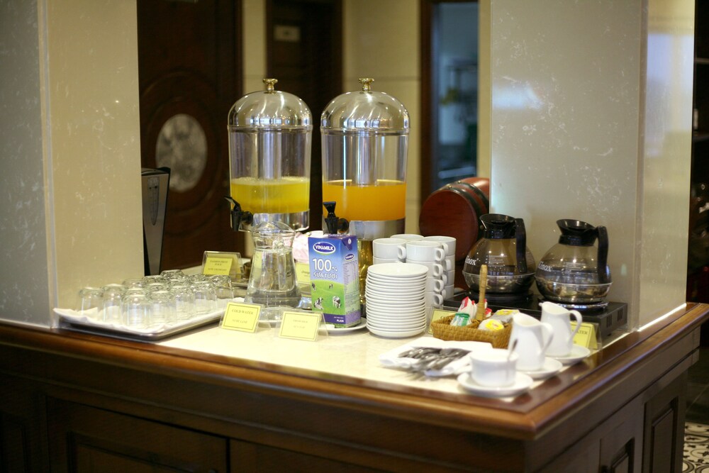 Hotel Lounge