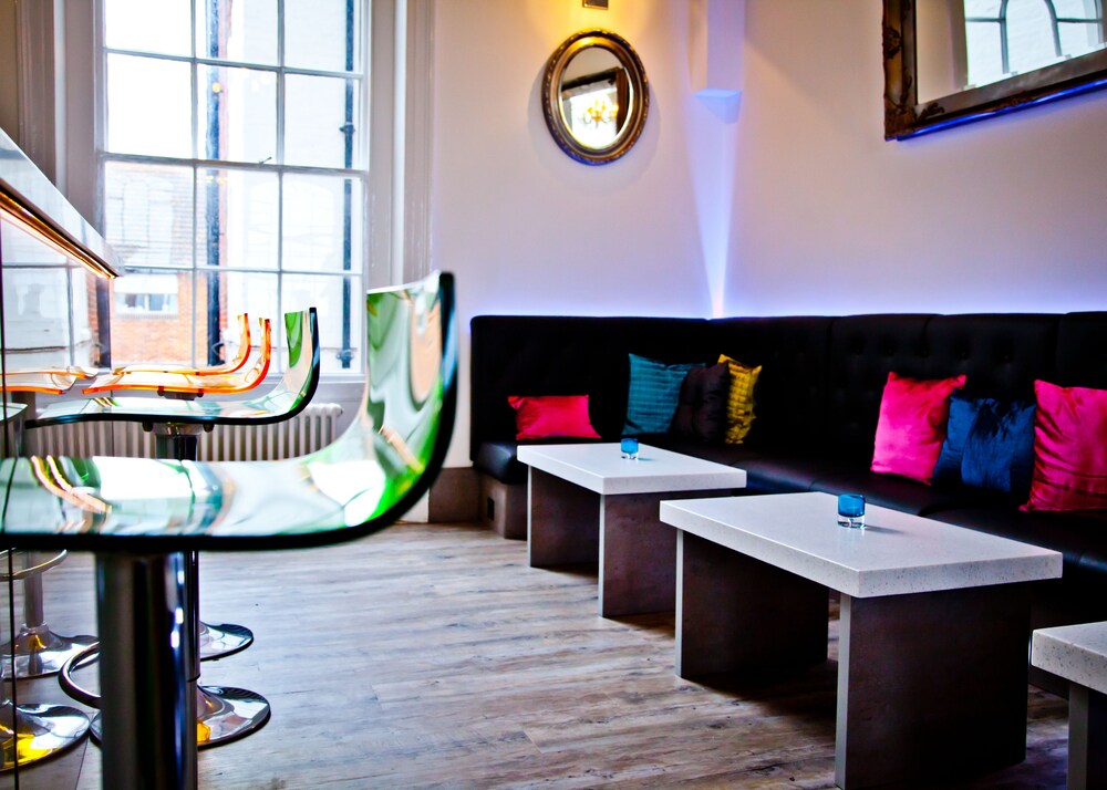Hotel Bar