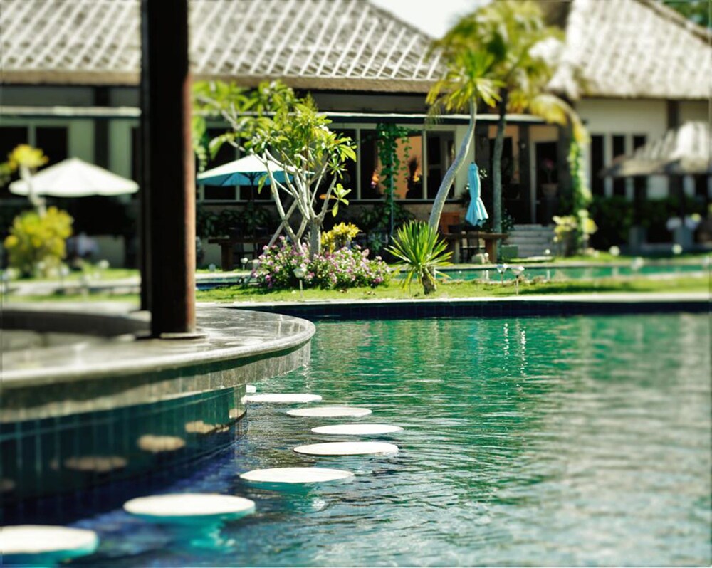 Bar a bordo piscina