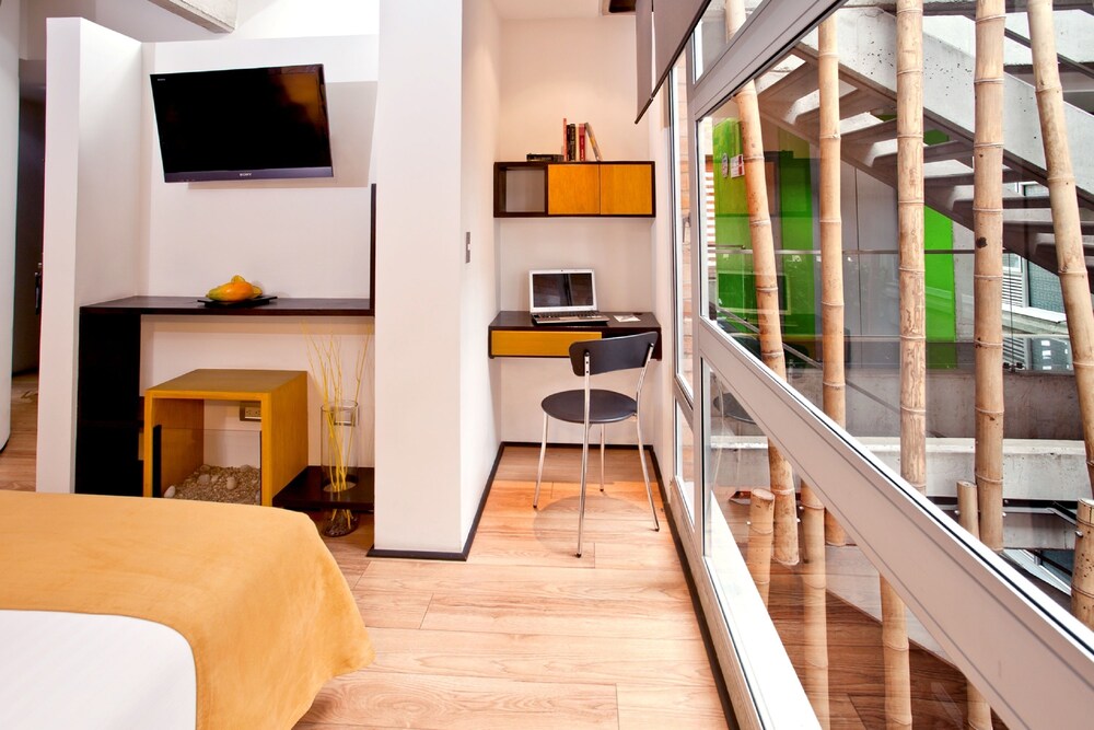 Standard Apartment, Single Occupancy - Room Service - Dining