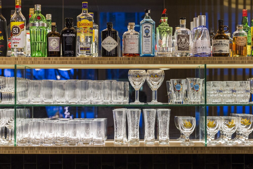 Hotel Bar
