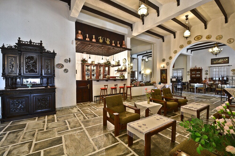 Hotel Bar