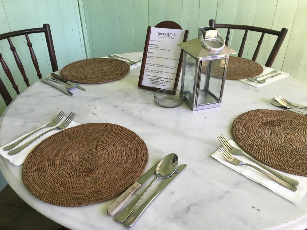 Family Dining