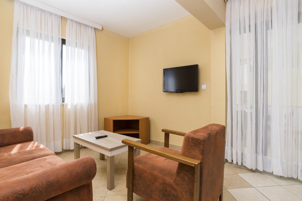 Apartment Family - Living Area