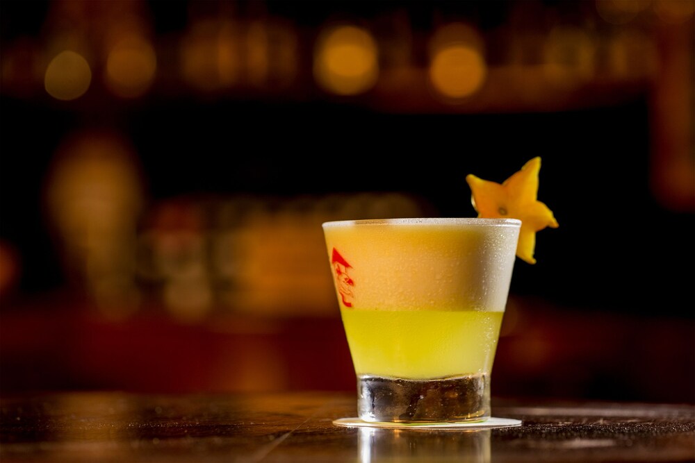 Hotel Bar