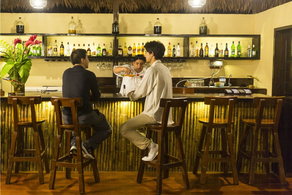 Hotel Bar
