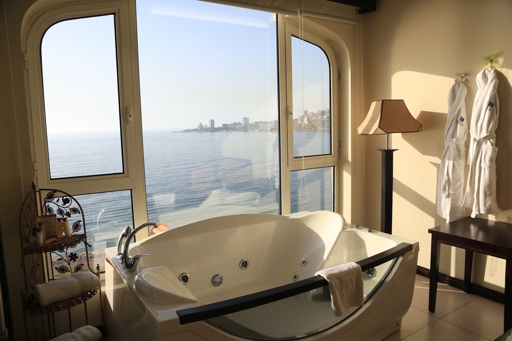 Jetted Tub