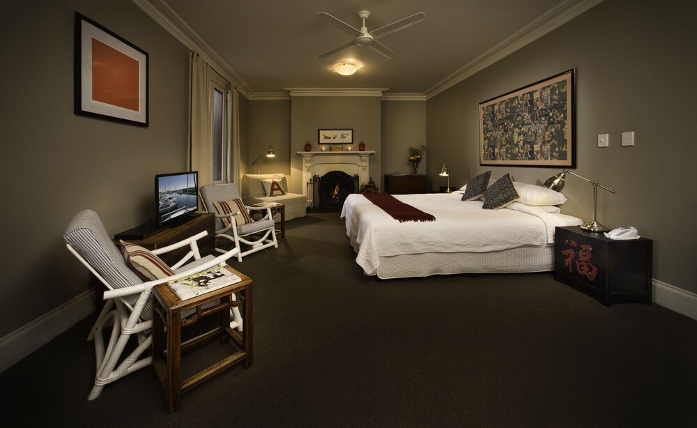Guestroom