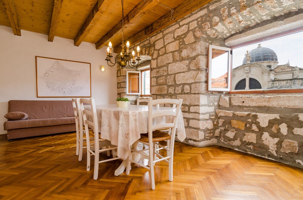 Comfort Apartment, City View - Featured Image