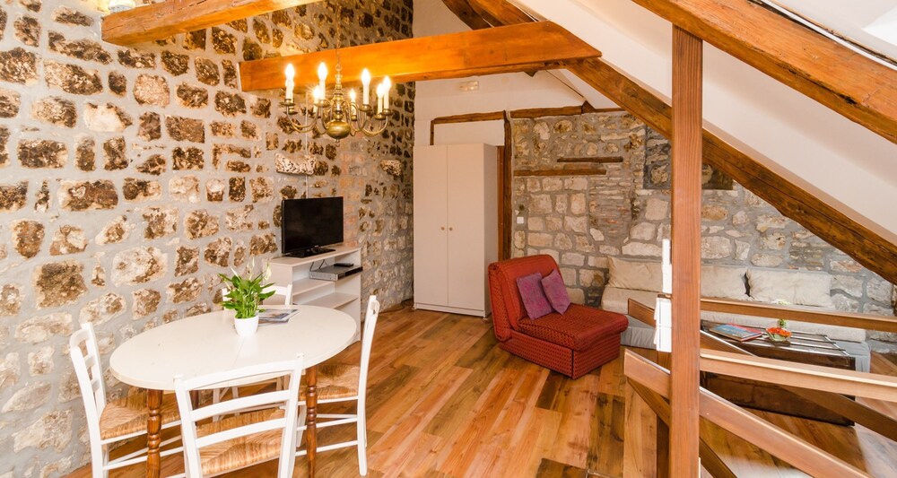 Comfort Apartment - Living Area