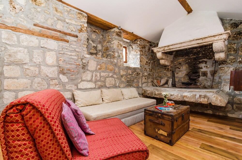 Comfort Apartment - Living Room