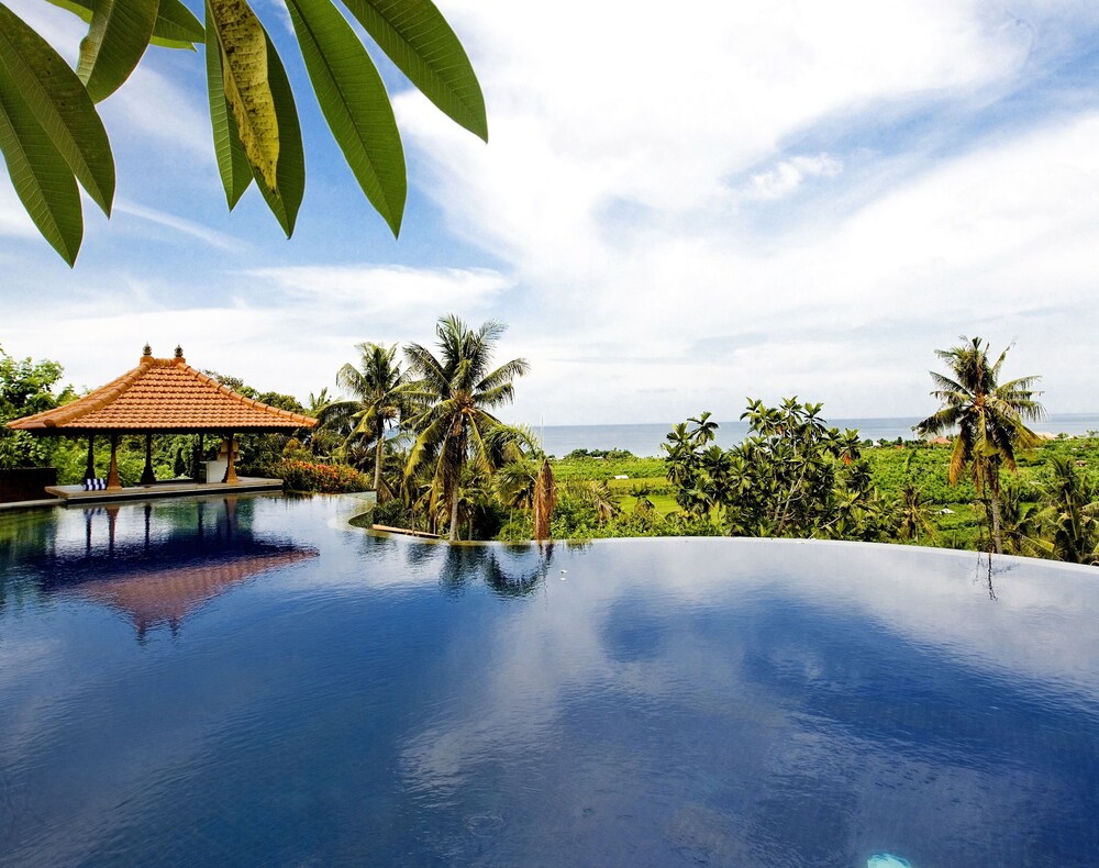 Infinity Pool