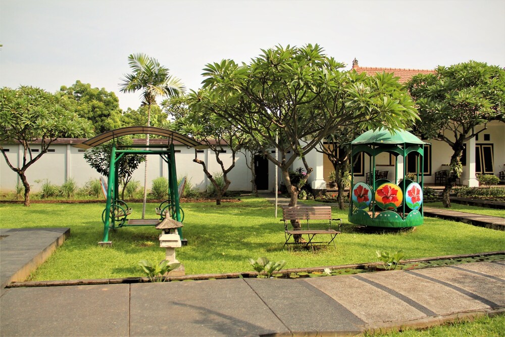 Childrens Play Area - Outdoor