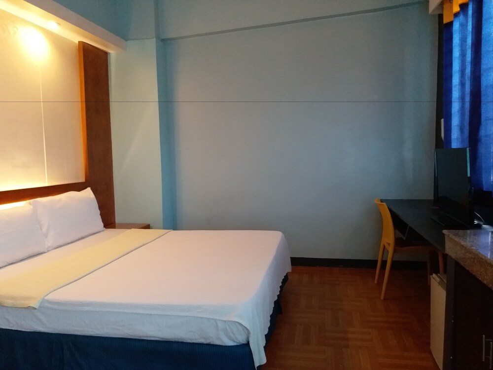 Room, 1 King Bed - Guestroom