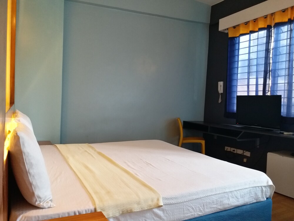 Room, 1 King Bed - Guestroom