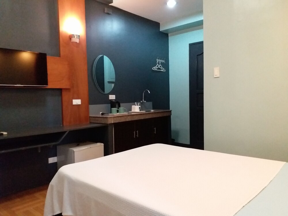Superior Room (Newly Renovated) - Guestroom