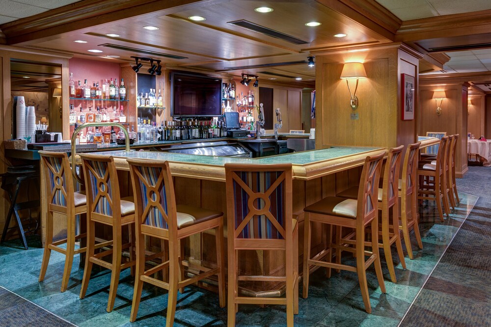 Hotel Lounge