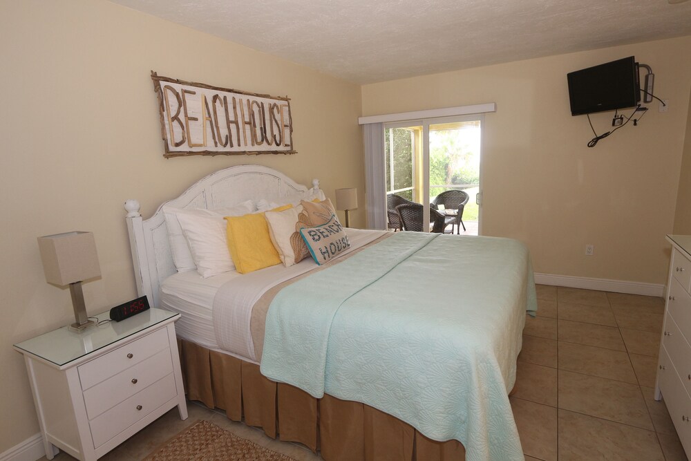 Condo, 2 Bedroom, Beachside - Guestroom