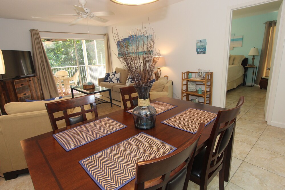 Condo, 1 Bedroom, Poolside - In-Room Dining
