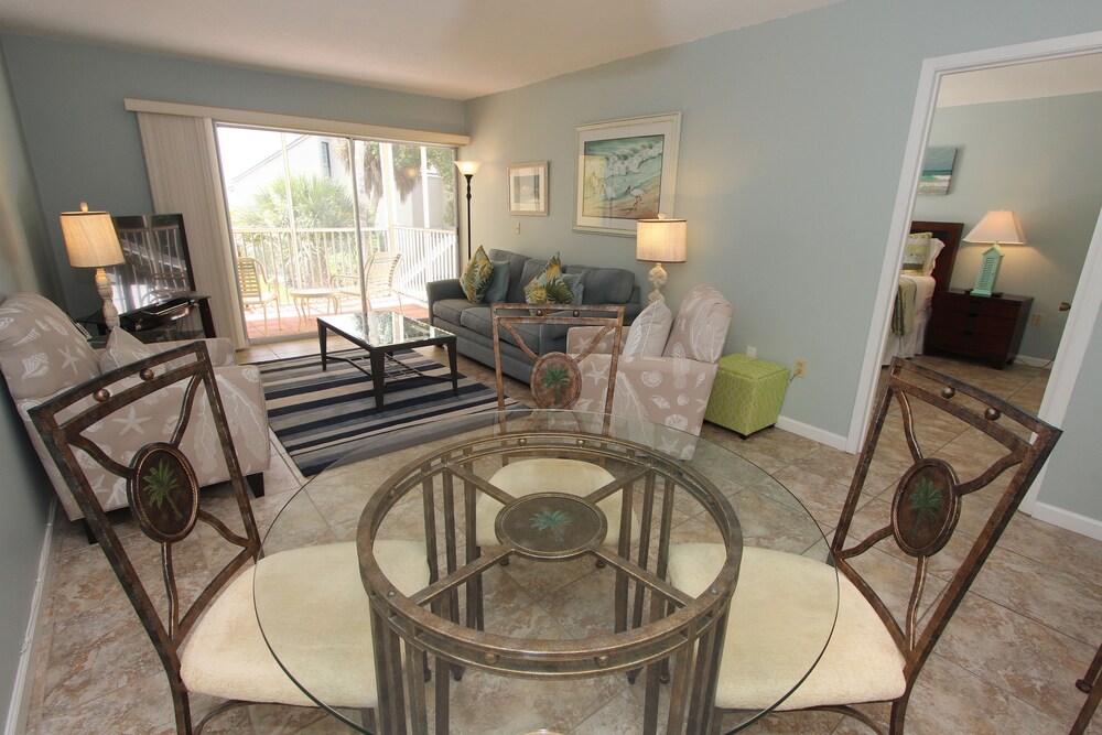 Condo, 1 Bedroom, Poolside - In-Room Dining