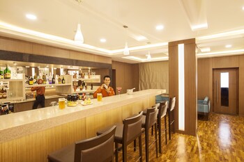 Hotel Bar