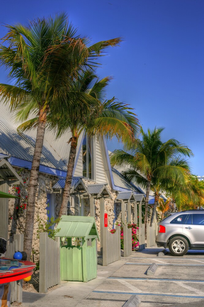 Parking, Ibis Bay Beach Resort