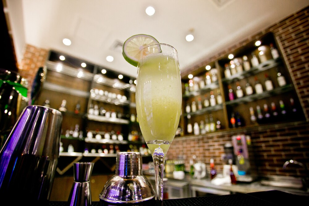 Hotel Bar