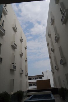Courtyard View