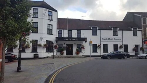 Castle Hotel