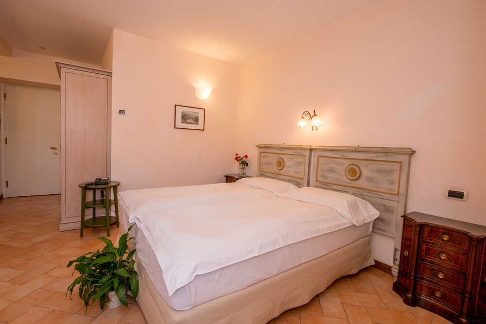 Studio - Guestroom