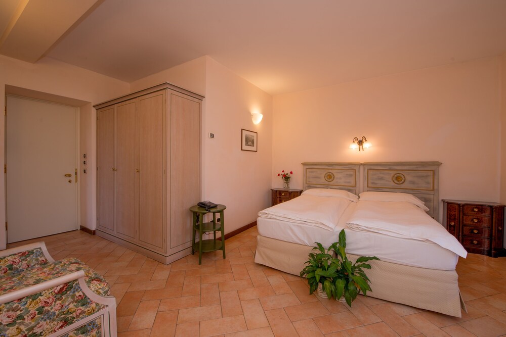 Studio - Guestroom