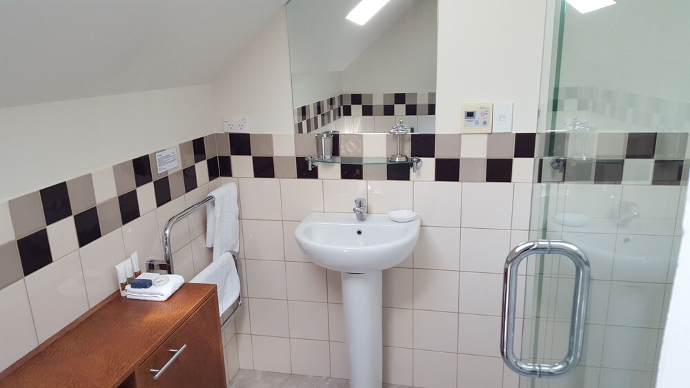 The Loft - Bathroom