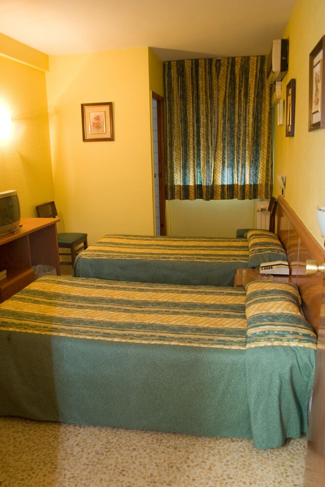 Double Room - Guestroom