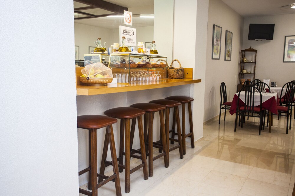 Hotel Lounge
