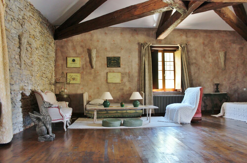 Guestroom