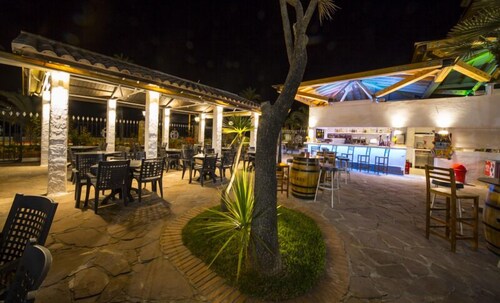 Poolside Bar