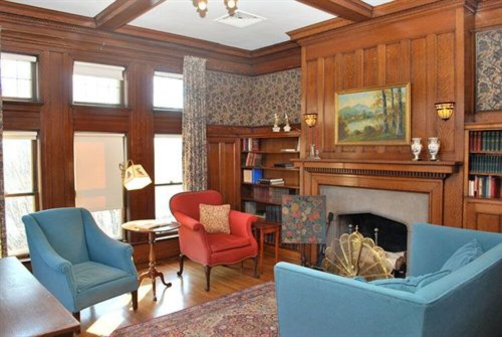 Hotel Lounge