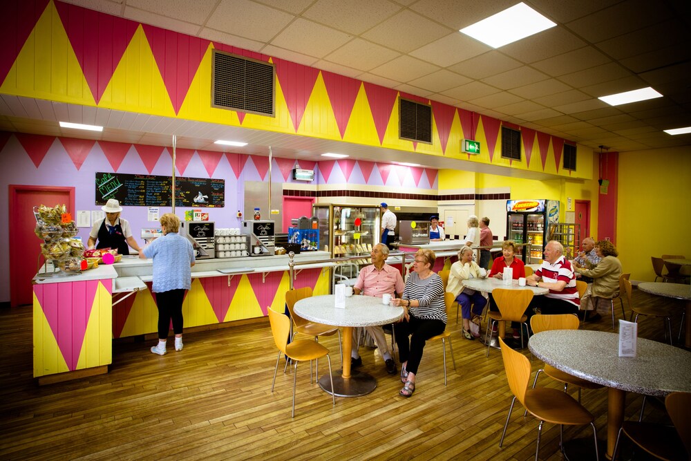 Snack Bar