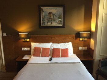 Guestroom