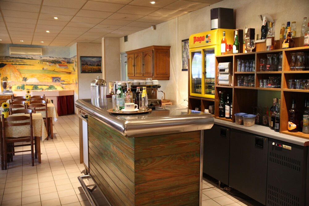 Hotel Bar