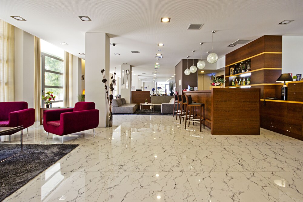 Hotel Bar
