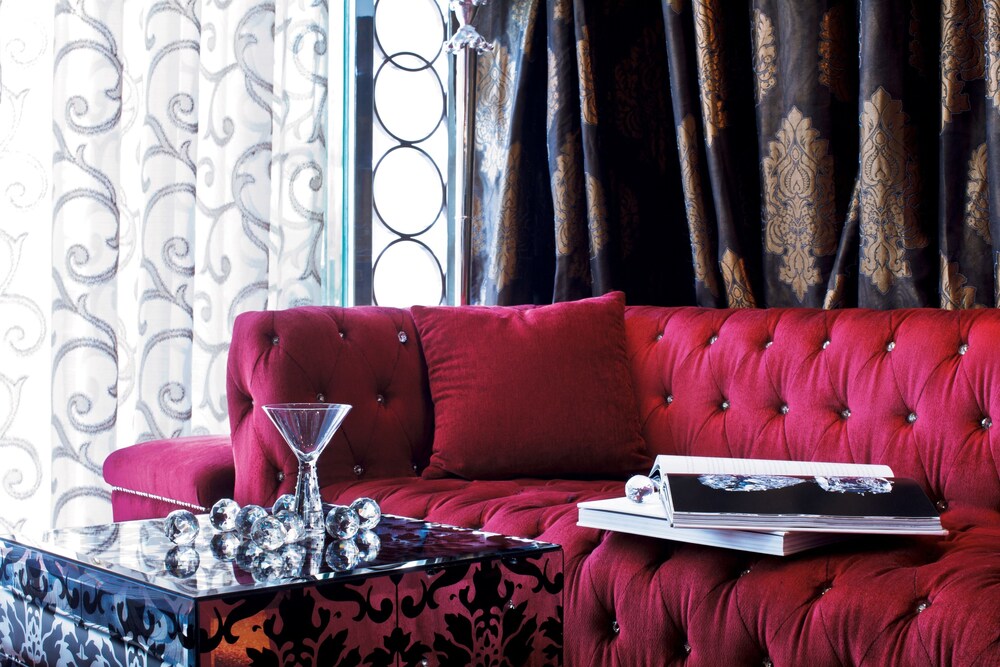 Hotel Lounge