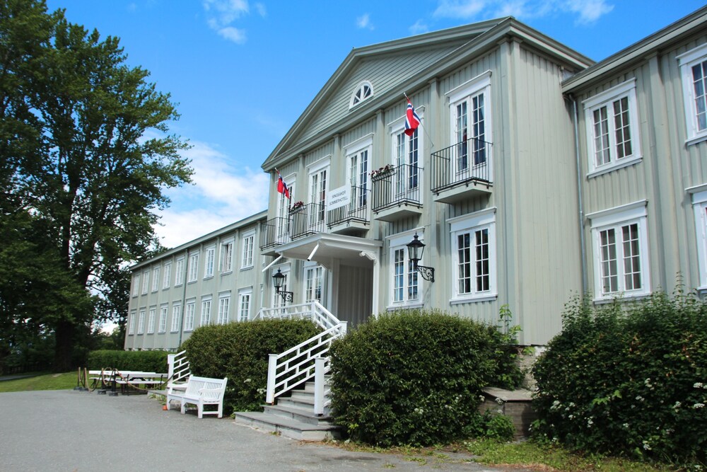 Hotellets front