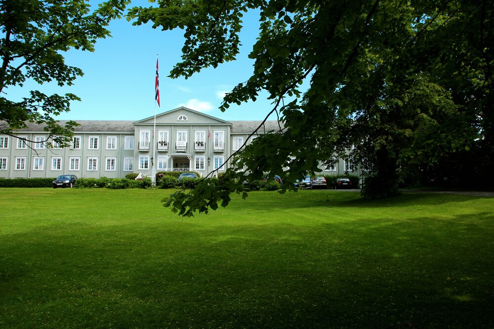 Hotellets front